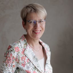 Angelika_ramer Quadrat.jpg